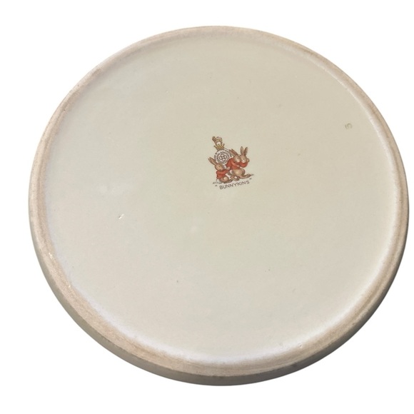 Royal Doulton Bunnykins Cleaning House Porridge Bowl, gd vintage condition - Picture 4 of 6